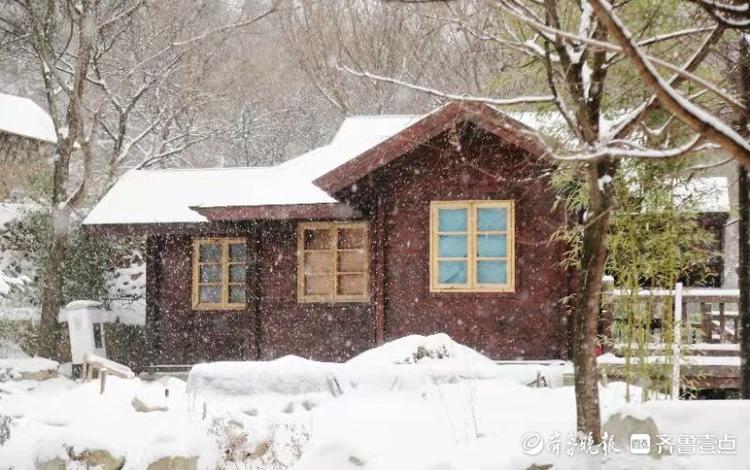 济南雪后南山变仙境，九如山景色梦幻