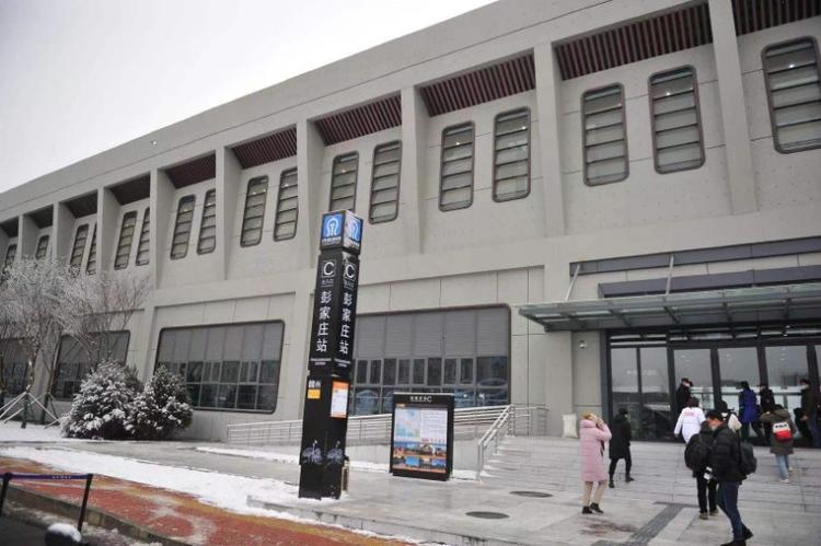 实地探访：济南地铁2号线彭家庄站长这样