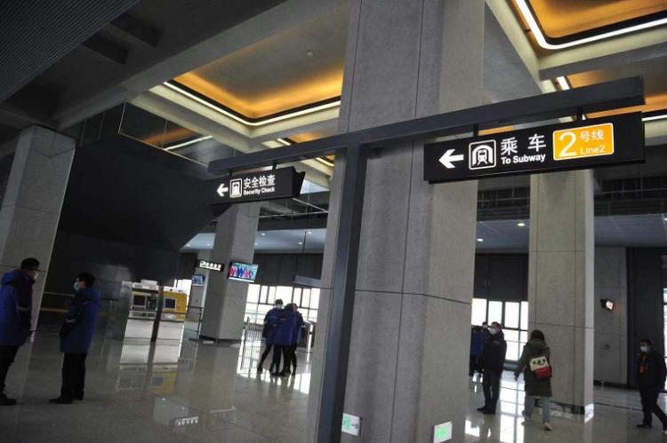 实地探访：济南地铁2号线彭家庄站长这样