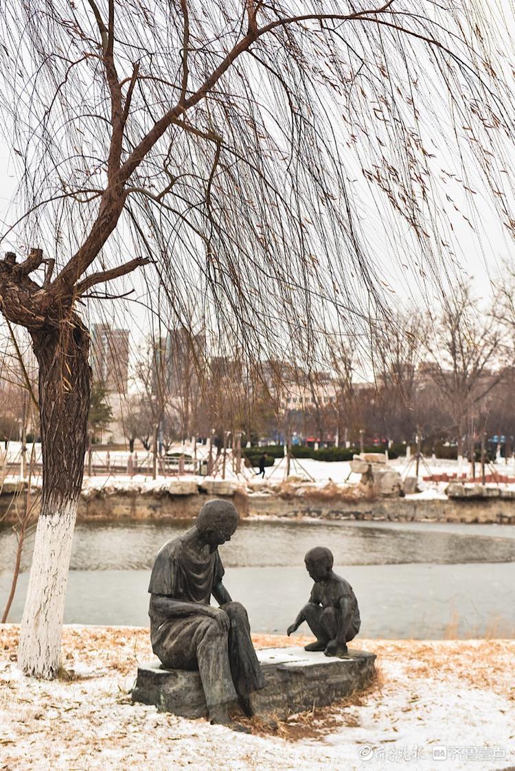 雪后的东营体育公园