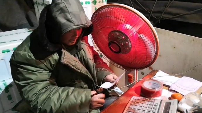 寒战|-16℃，凌晨4点记者探访枣庄“利民”市场