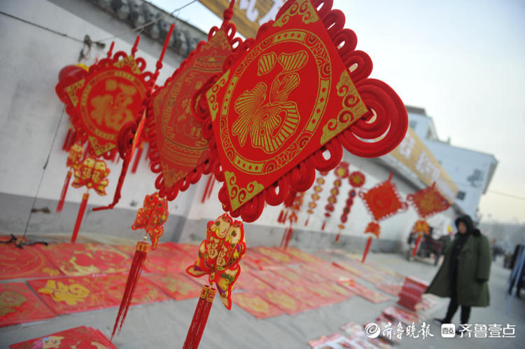 春节临近，大集上年味儿渐浓
