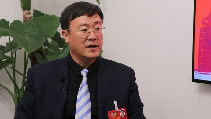 新闻会客厅企业良性发展张学凯建议企业家要强化法律意识