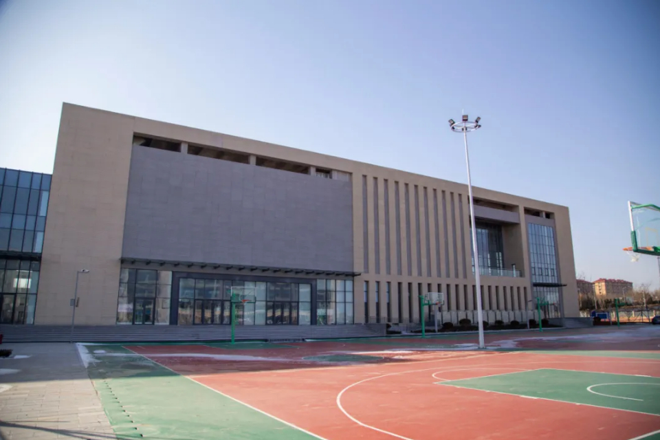 威海荣成市体校搬迁完成新校区总投资23亿元