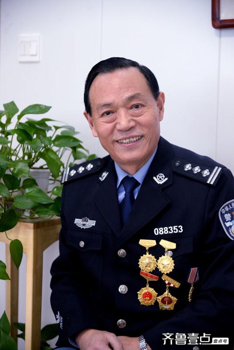 刑警队长张悦图片