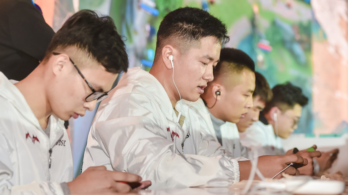 果然独家| 登堂入室的电竞教育