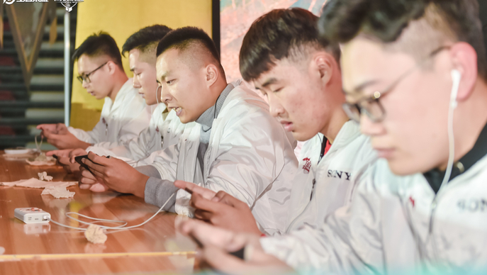 青年说 | 火出圈的电竞教育