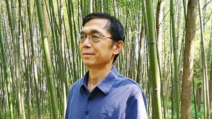 果然视频·文学大咖谈丨专访日照市作协主席夏立君
