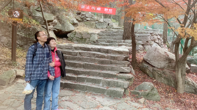 青年说|青科大夫妻教授：微观小琥珀，洞察亿万年