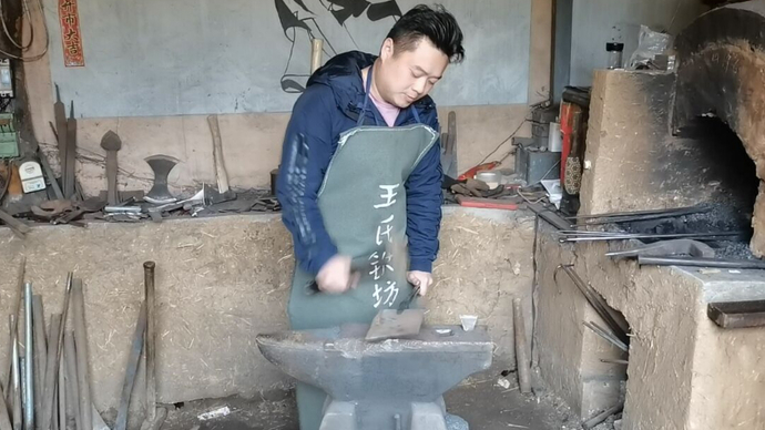 兴枣工匠|枣庄90后小伙接父亲重任，传承铁匠精神