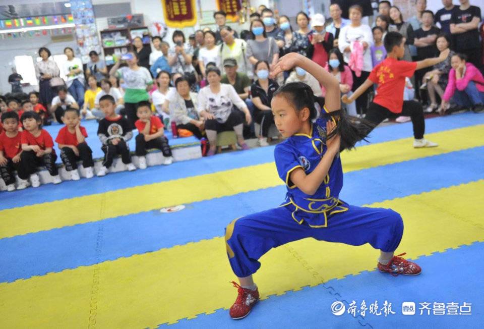 少年當自強武術展鋒芒