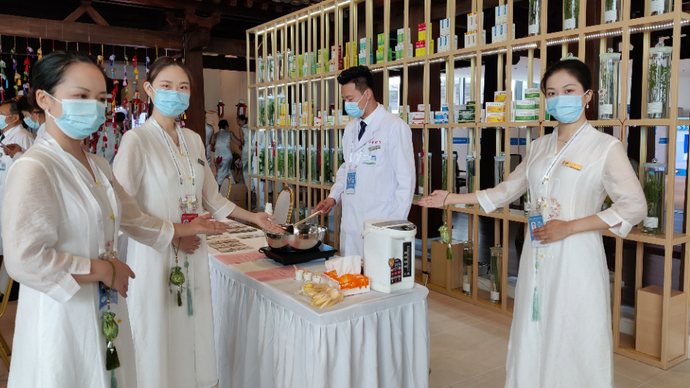 博鳌看中医①丨中医体验馆亮相博鳌亚洲论坛全球健康论坛