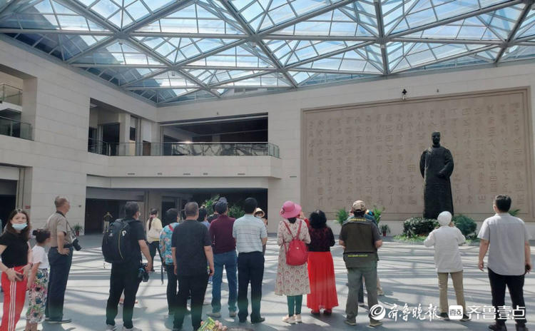 壹粉怒赞王懿荣纪念馆之旅长见识，福地文化底蕴让大咖们恋恋不舍