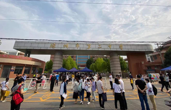 赢接·未来丨德州3万余名考生奔赴考场，加油！