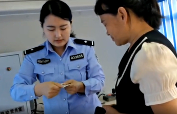 仅用一分钟！乐陵公安为高考考生办好临时身份证