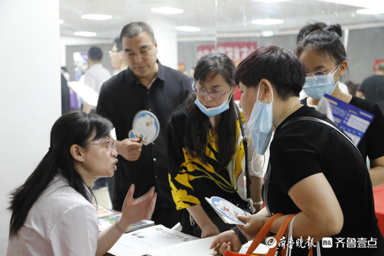 招生学校现场答疑解惑！烟台市中考招生政策宣讲咨询会成功举办