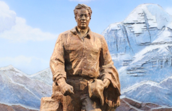 《高原热血》海报｜干部楷模，一腔热血洒高原