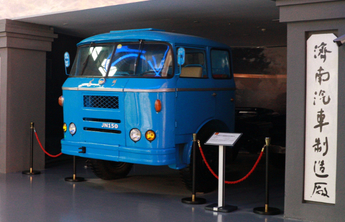 《黄河奔流》海报｜自力更生改写“缺重”历史