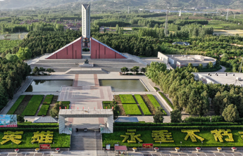 《青山忠骨》海报｜23岁，是孟良崮的诀别