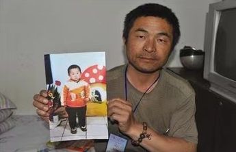 寻子24年！电影《失孤》原型郭刚堂找到儿子，全村人都很高兴