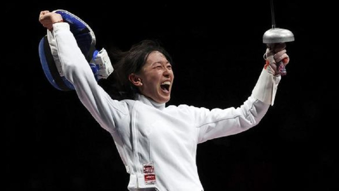 山东选手首金！孙一文一剑封喉，斩获女子重剑个人赛金牌