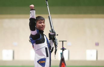 “00后”张常鸿是个活泼开朗的大男孩