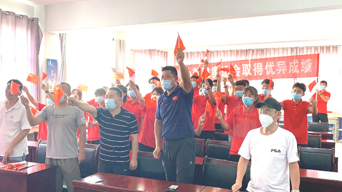 果然视频|枣庄姑娘孙梦雅挺进半决赛，启蒙教练说她状态很好