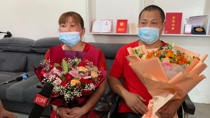 果然视频|创造历史！孙梦雅夺冠瞬间，家人欢呼庆祝