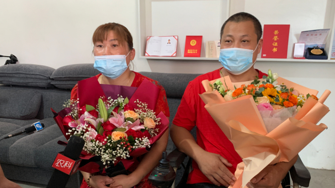 果然视频|孙梦雅妈妈：亲自下厨，辣子鸡准备好了！