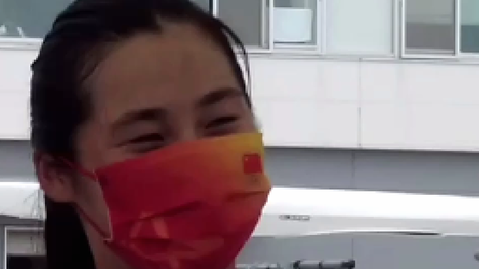 好腼腆的枣庄小妮！孙梦雅夺冠后与记者逗趣对话