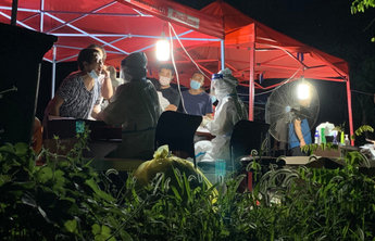 烟台战疫一线:每个坚定身影 都是难忘的泪目瞬间