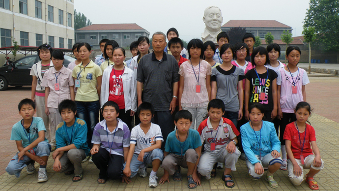 大山里的“布鞋校长”