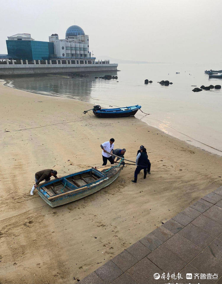 开海啦！威海码头多艘渔船整装待发，跟情报员迎接大船归来！