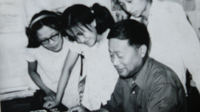 大山里的“布鞋校长”李振华，被授予年度齐鲁最美教师特别奖