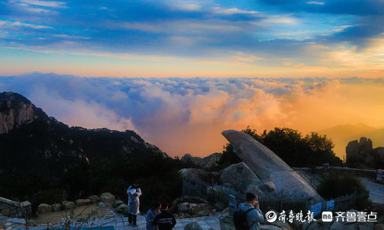 日出壯美,雲海翻騰,攝影師連續登泰山記錄美好瞬間