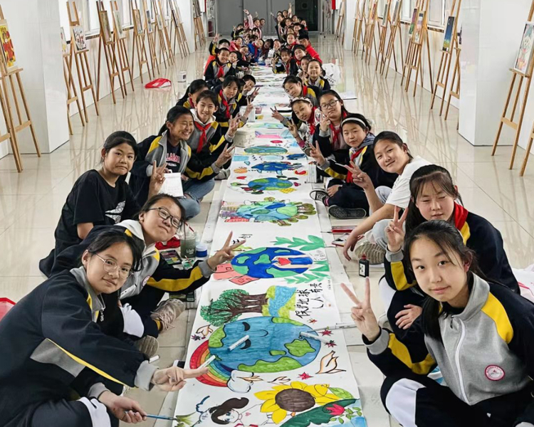 在第37个教师节来临之际，推出“念师恩”聊城教育系统风采展，全面展示聊城教育事业近年来取得的发展成绩、讴歌教育系统发生的感人故事、先进人物。传递聊城教育声音、讲好聊城教育故事。