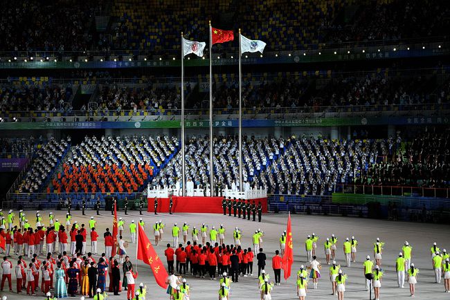 第十四届全运会开幕！山东队第15位入场，马鑫鑫担任旗手