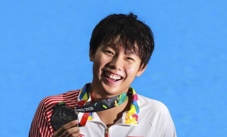 破全国纪录！汤慕涵女子200米自由泳夺冠，山东小将杨浚瑄摘银