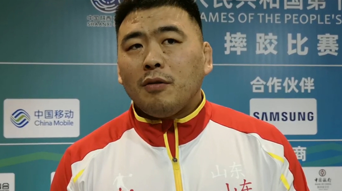 山东摔跤老将邓志伟获得全运金牌，赛后：还将继续自己的职业生涯