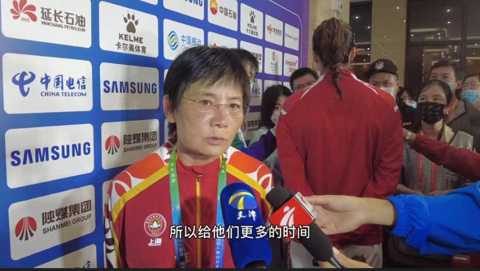 水庆霞回应接替女足主帅传闻：没听说过，如有可能希望为国效力