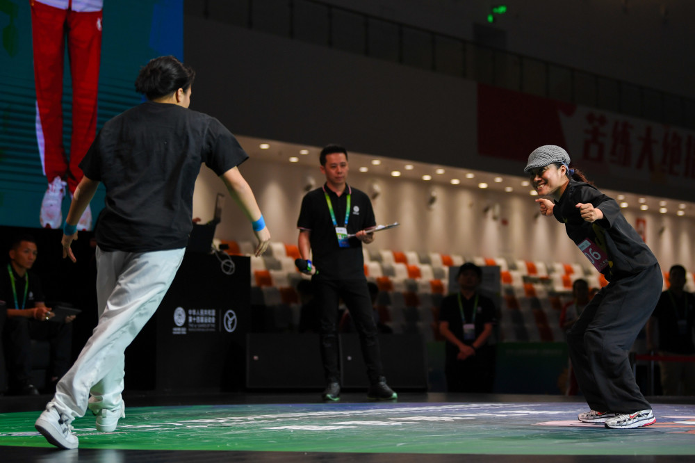 霹雳舞首度亮相全运赛场：山东男女队各摘银牌，顺利入选国家队