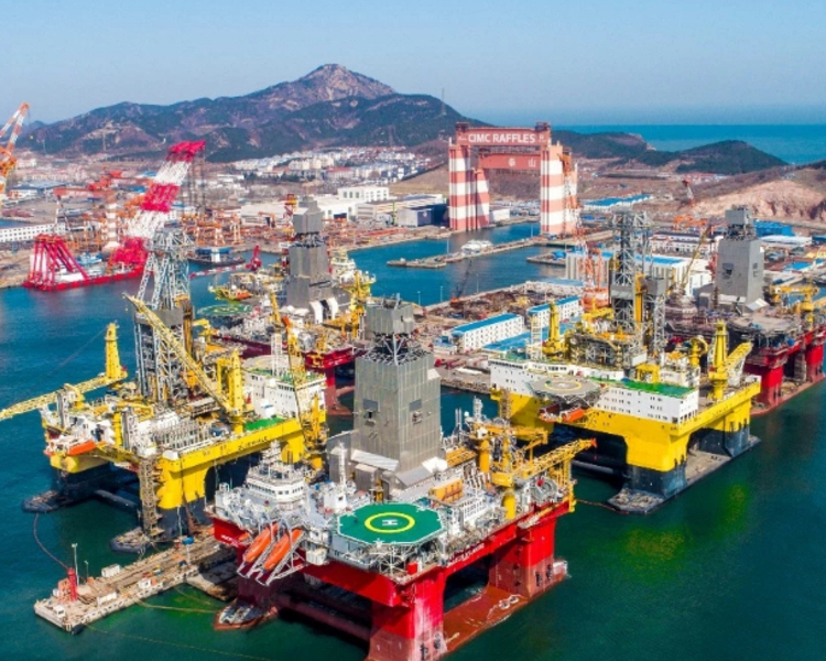 9月27日下午，山东省政府新闻办举行“全面小康  奋进山东”主题系列新闻发布会烟台专场，烟台市委副书记、市长郑德雁等介绍有关情况。齐鲁晚报·齐鲁壹点记者现场为您带来报道。