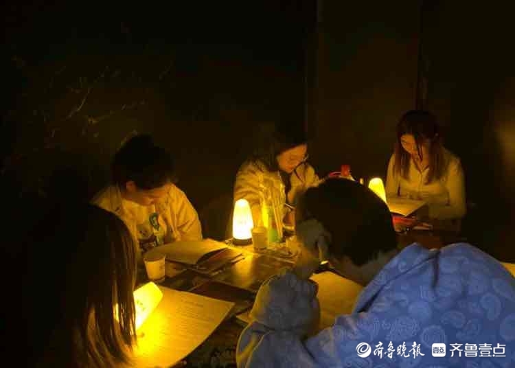 这届年轻人怎么过节？在家喜欢剧本杀，更偏爱“朋友圈旅游”
