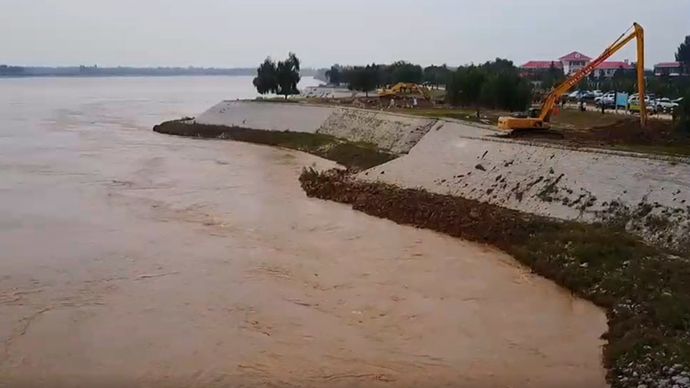 果然视频|近距航拍黄河济南段流量洪峰，漩涡滚滚而来