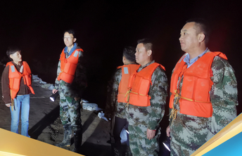 海报｜黄河防汛抗洪进入持久战，7日记者夜访东营区龙居镇董王滩