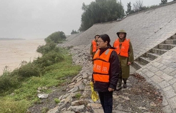 36年来最大秋汛来袭！济南这群“黄河人”日夜坚守保堤坝稳固