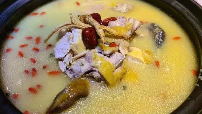 齐鲁美食节美味抢先看：小米粥汤底的火锅你吃过吗？