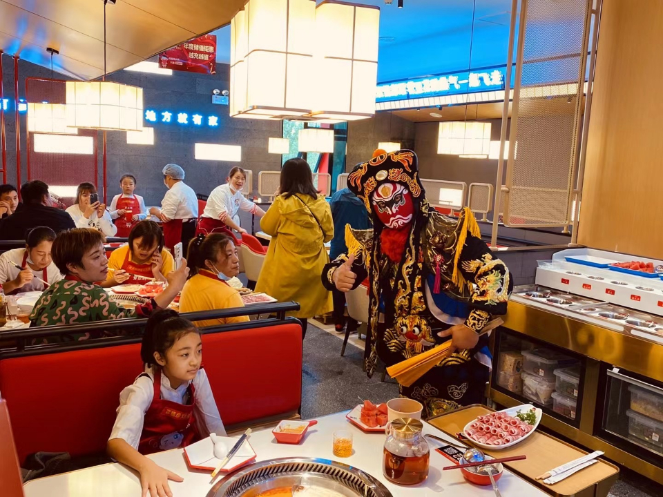 冬天怎么能没有彦盛彦烂豆花火锅呢，美食节约起来吧