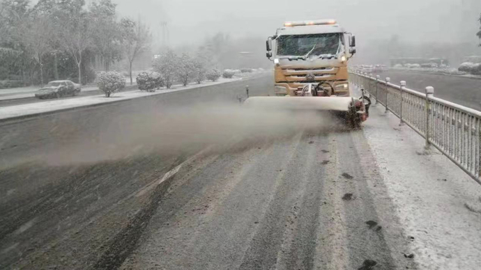 直播济南｜雪后路上好走吗？别担心，他们在为城市保驾护航