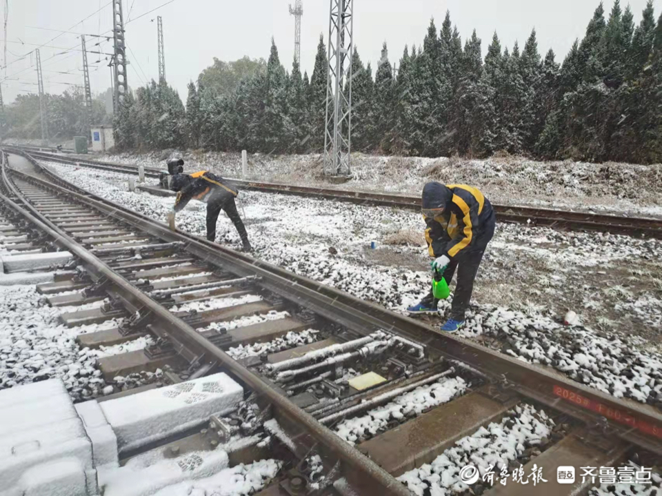 以雪为令！淄博车务段闻雪而动保障运输安全通畅